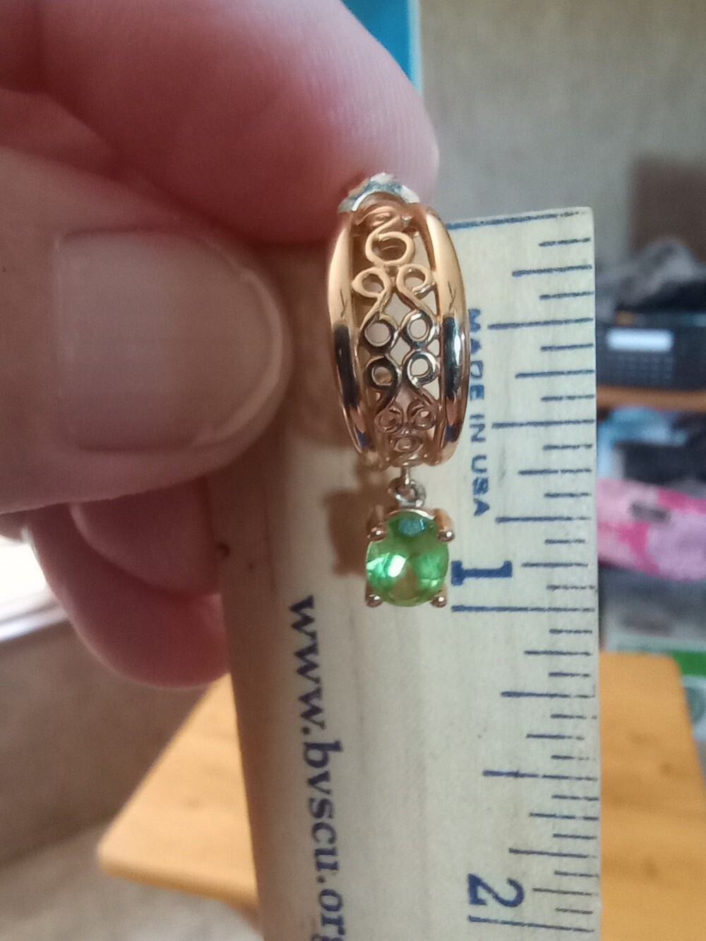 Genuine Peridot 14kt gold half hoop earrings - Picture 4 of 7